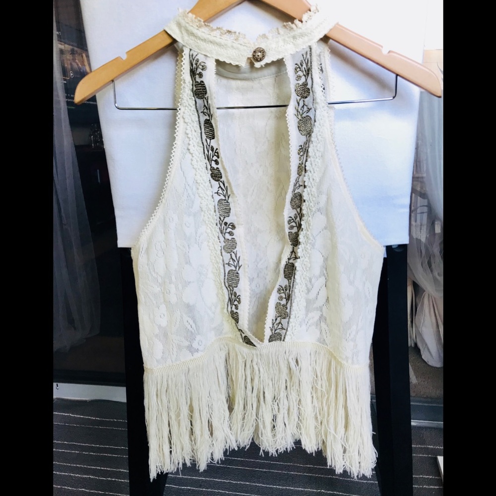 GIMMICKS LACE HALTER TOP